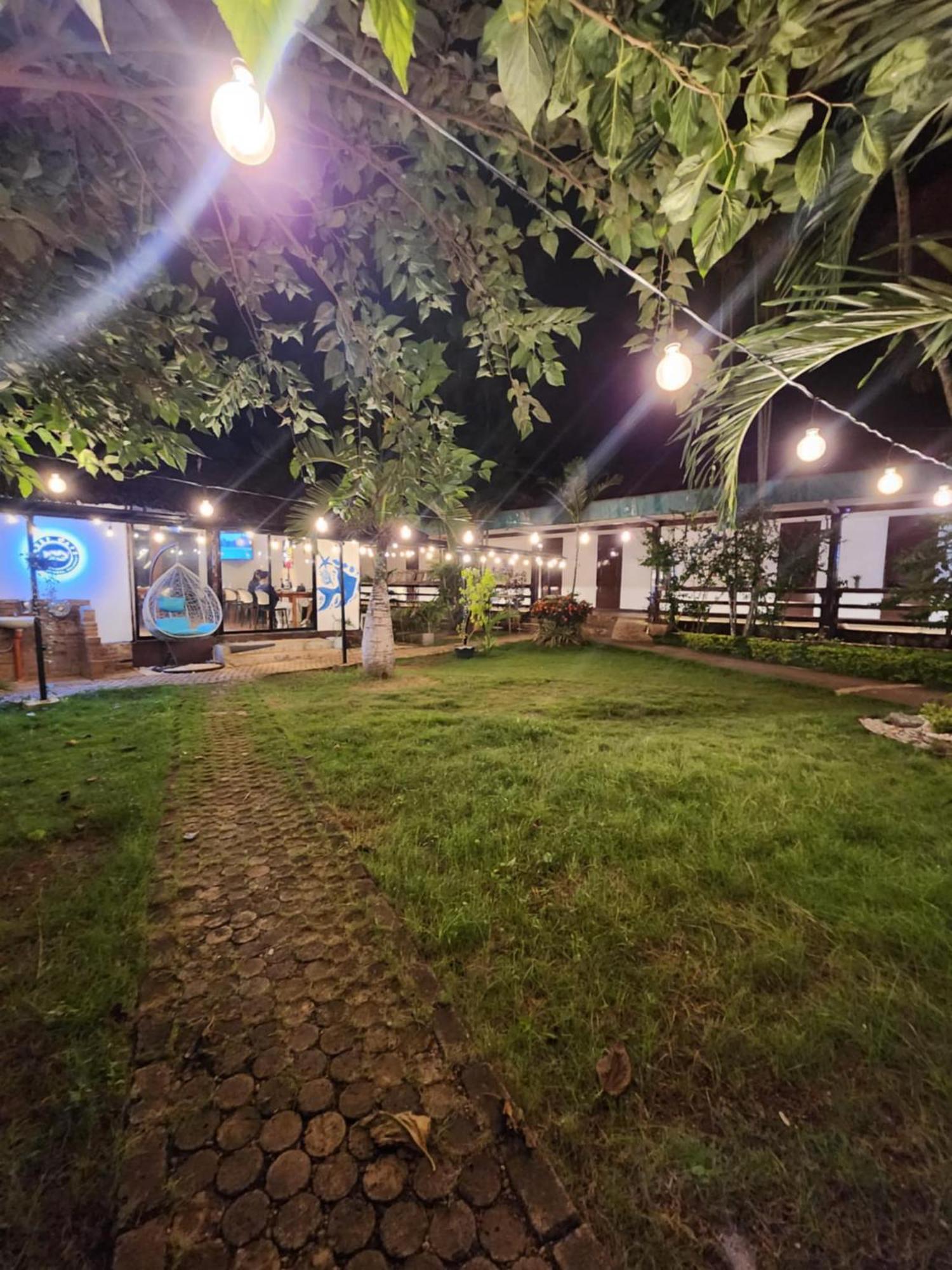 פורטו פרינססה Reef Hostel מראה חיצוני תמונה