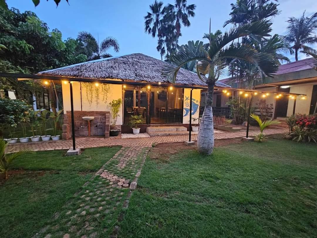 פורטו פרינססה Reef Hostel מראה חיצוני תמונה
