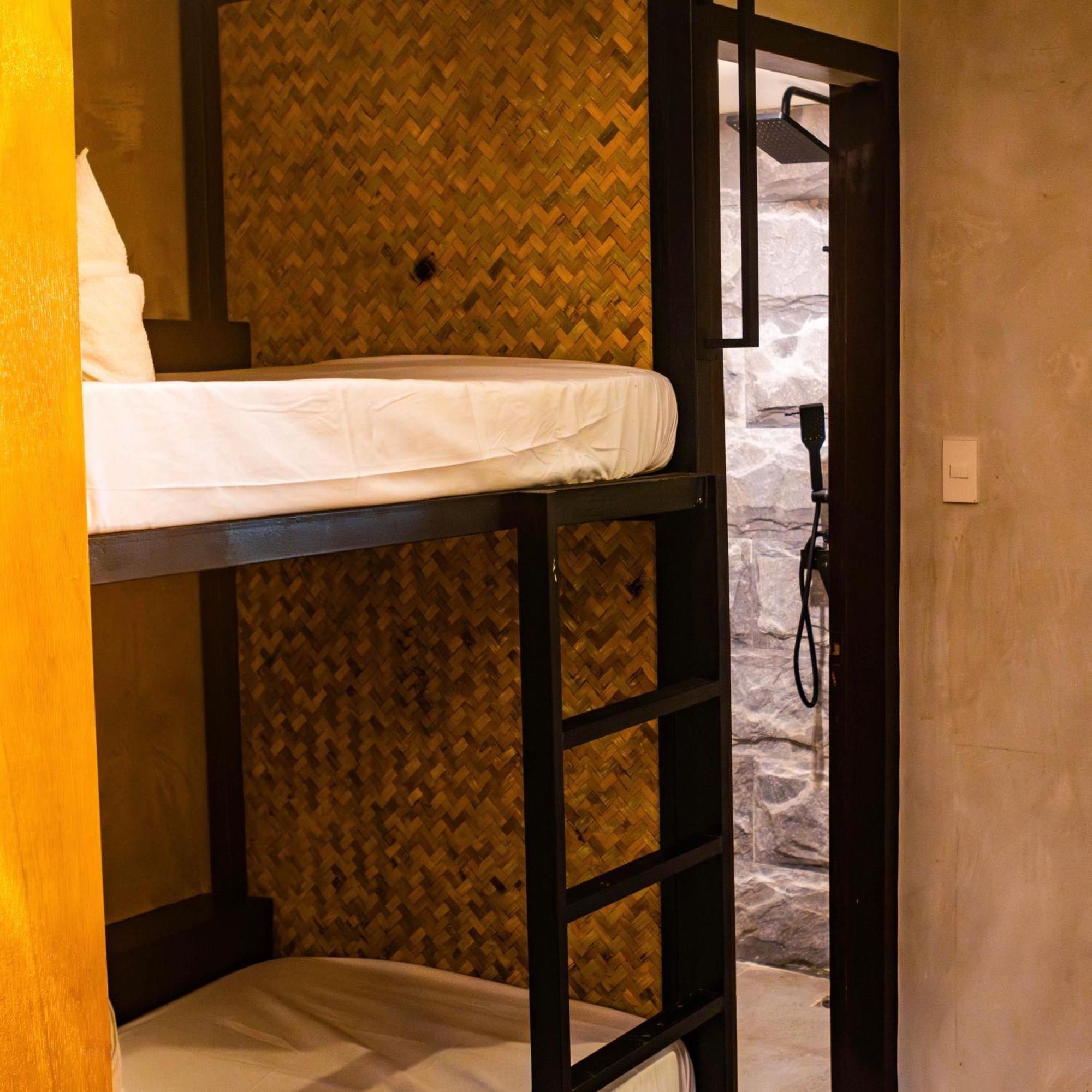 פורטו פרינססה Reef Hostel מראה חיצוני תמונה